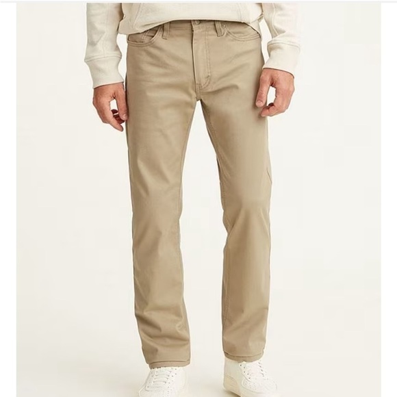 NWT Levi's®,Athletic fit Jeans,Signature Gold Flex, Superior Comfort, Size 36X32 - Picture 2 of 8